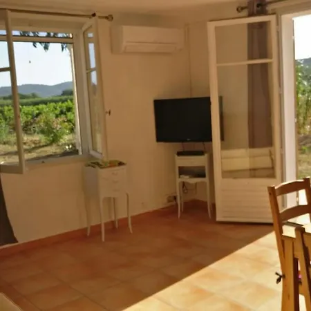 Les Vignes Et La Pinede Pres De La Apartamento *